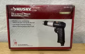 Husky H4310 90psi 2000rpm 3/8 Inch Keyed Chuck Reversible Drill - Black