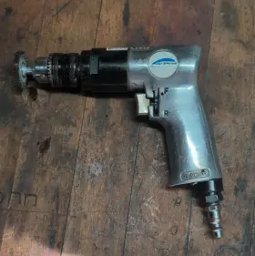 Performance Tool Pt2225 3/8 In Reversible Pistol Grip Air Drill Keyless 90psi Performance Tool Pt2225 3/8 In Reversible Pistol Grip Air Drill Keyless 90psi